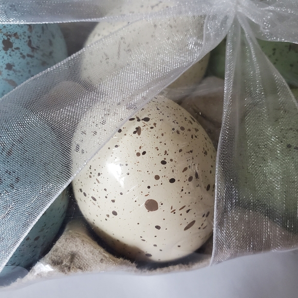 2 cartons of foam speckled eggs - Picture 7 of 9